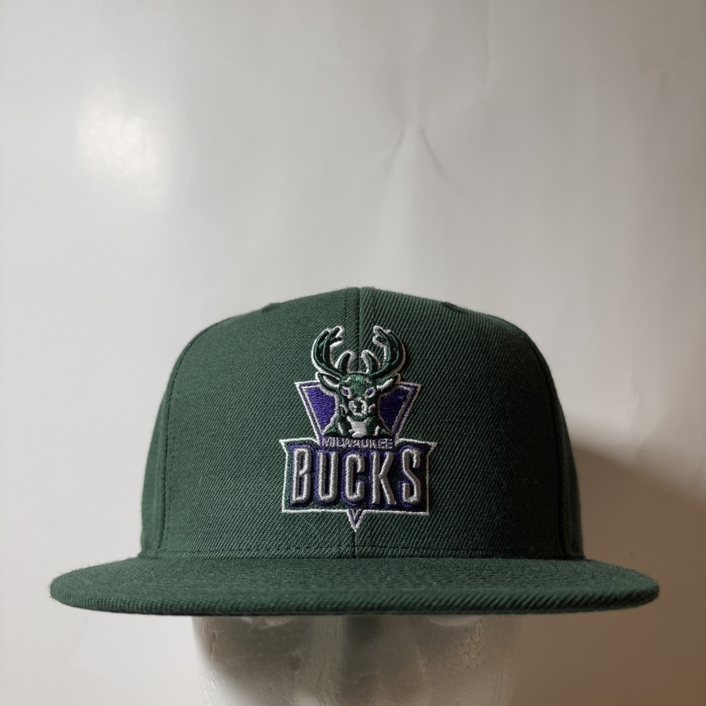 Mitchell & Ness Milwaukee Bucks Team Ground Green NBA Fitted Hat NEW‎ 7 1/4